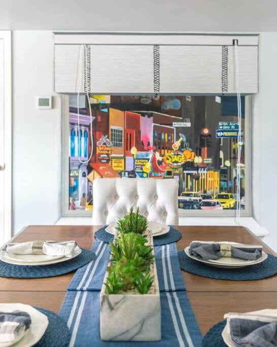 Walk To Broadway Charming Modern Historic Townhome Nashville Buitenkant foto