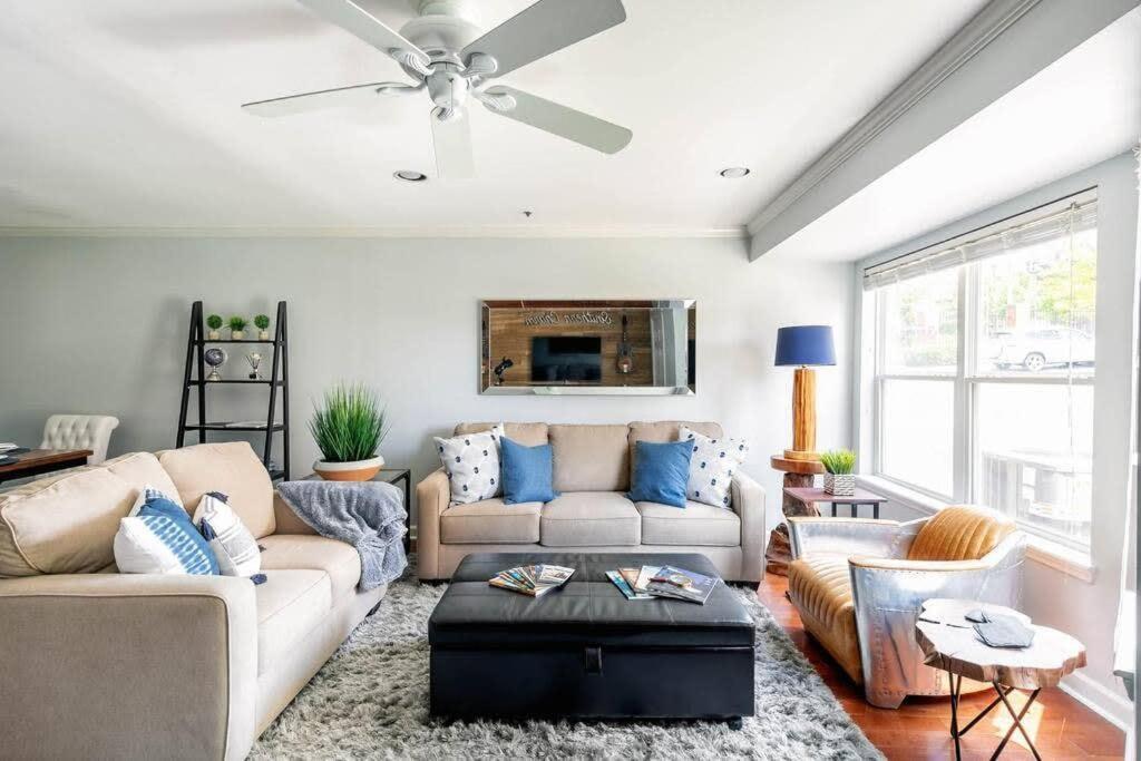 Walk To Broadway Charming Modern Historic Townhome Nashville Buitenkant foto