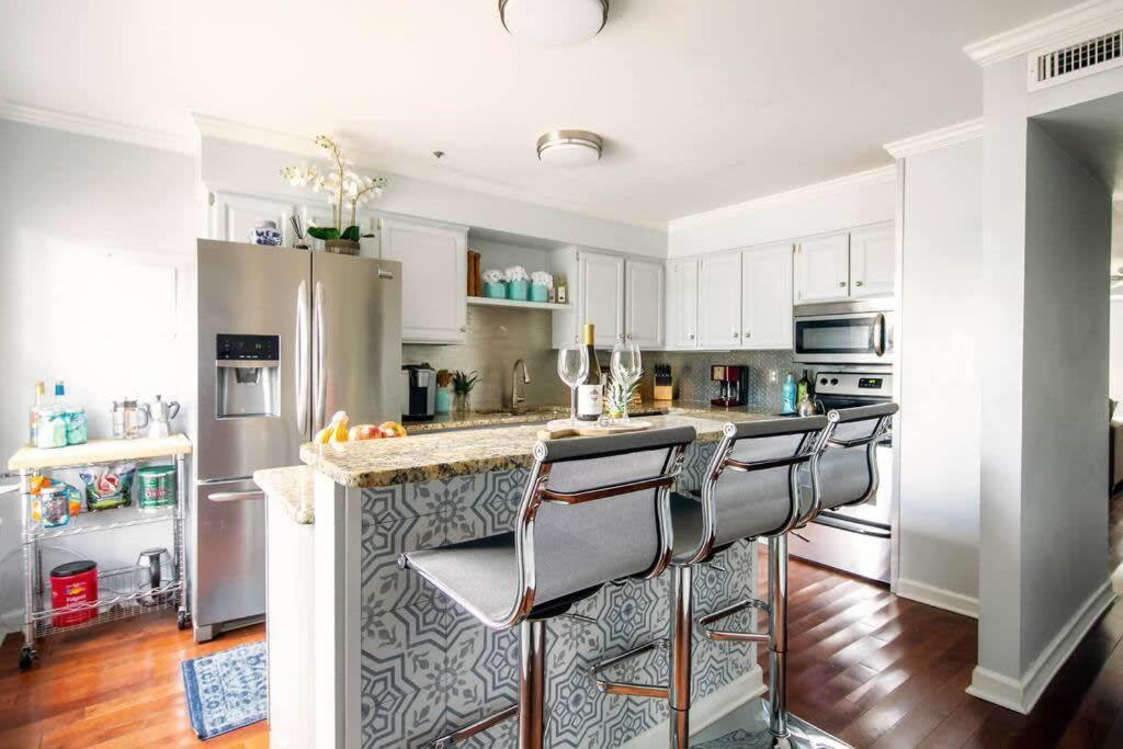 Walk To Broadway Charming Modern Historic Townhome Nashville Buitenkant foto